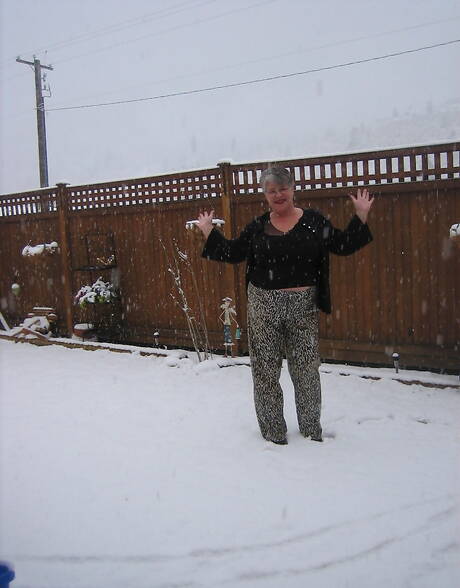 TAC Amateurs are excited to present you with xxx gallery showcasing Girdle Goddess showing superb shape