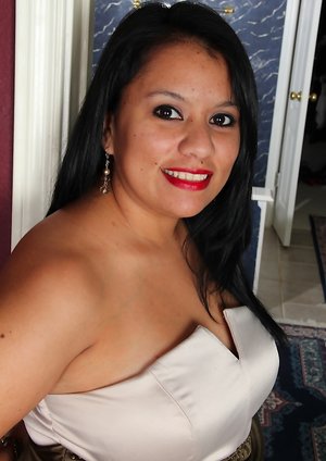 Karups Older Women invites you to browse their xxx photos with Lucey xxx gallery 192958