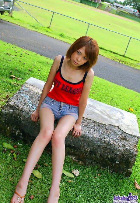 Idols 69 xxx picture collection featuring Minami Aikawa has a hot form