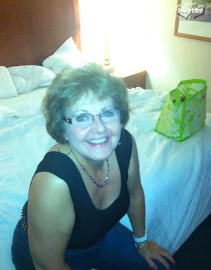 TAC Amateurs pleased to share with you a free photo gallery with Busty Bliss exhibit nice shape